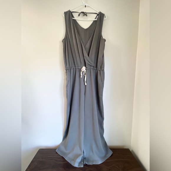 TENTREE Blakely Jumpsuit Women L Khaki Jumper Romper Culottes Onesie Tencel - Picture 3 of 13